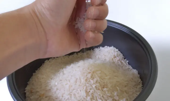 How To Clean Aroma Rice Cooker