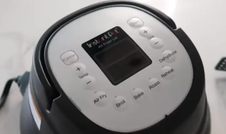 How To Clean Instant Pot Air Fryer Lid easily