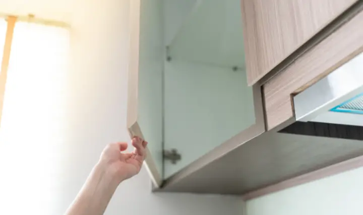 How To Get Greasy Fingerprints Off Kitchen Cabinets